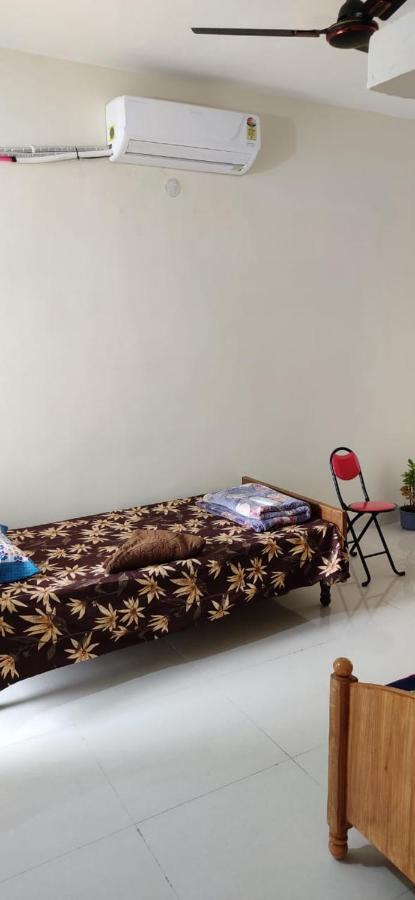Love & Peace Apartment จาบัลปูร์ ภายนอก รูปภาพ