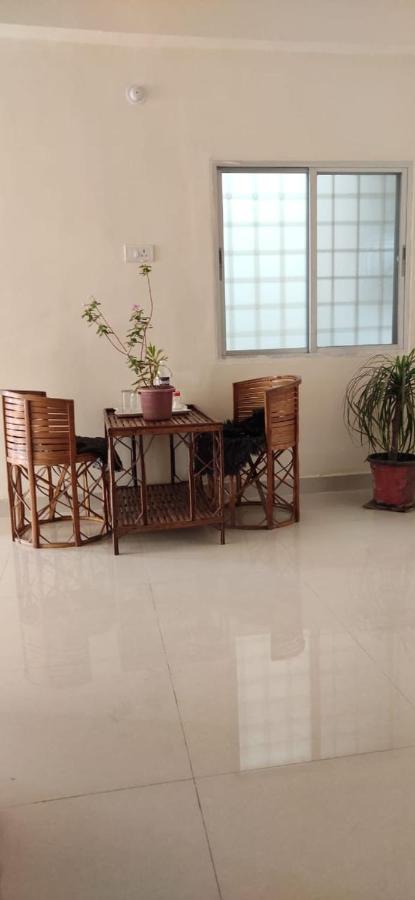 Love & Peace Apartment จาบัลปูร์ ภายนอก รูปภาพ