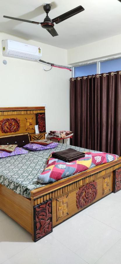 Love & Peace Apartment จาบัลปูร์ ภายนอก รูปภาพ